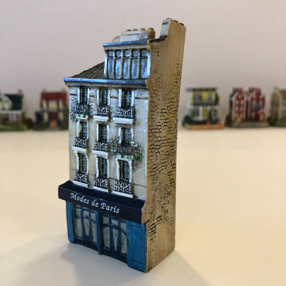 J Carlton Miniature Building Dominique Gault 210175 Modes de Paris - Picture 2 of 16